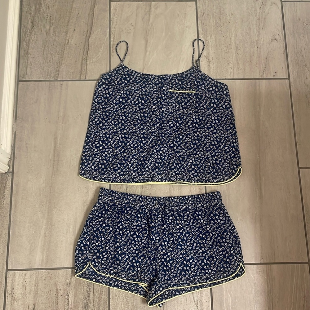 Women’s Size M Blue Floral Victoria’s Secret Matching Pajama Set - Picture 1 of 4